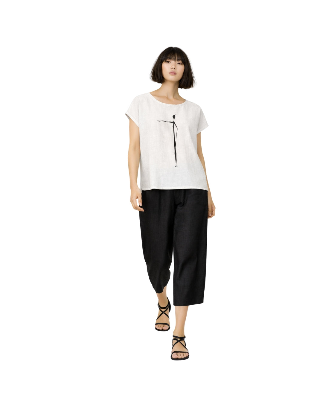 Jen Kahn cave print linen top in sienna worn on model with relaxed boxy fit