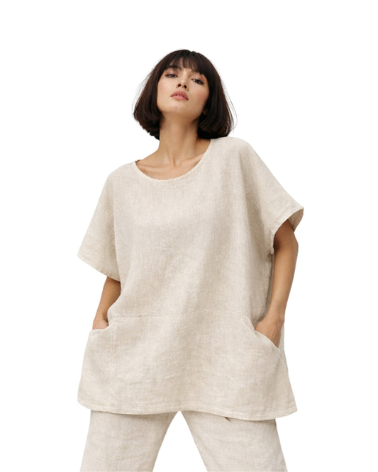 Jen Kahn Linen Pocket Top in Natural pure linen with a relaxed oversized shape, short sleeves and two generous front patch pockets.