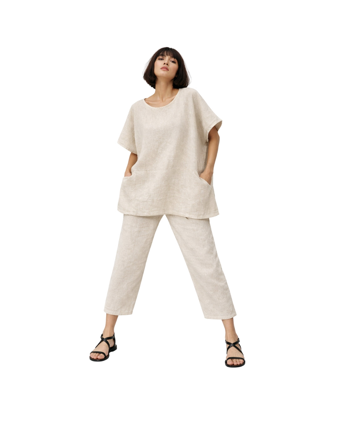Jen Kahn Linen Pocket Top in Natural pure linen with a relaxed oversized shape, short sleeves and two generous front patch pockets worn with cropped straight linen natural pants