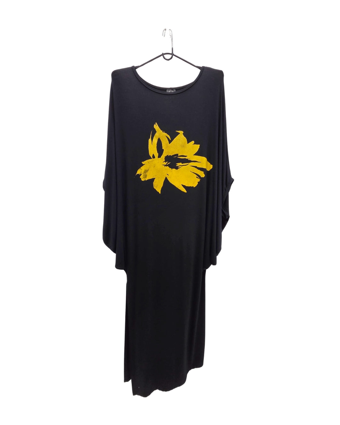 Jen Kahn printed batwing jersey dress in black with saffron front print