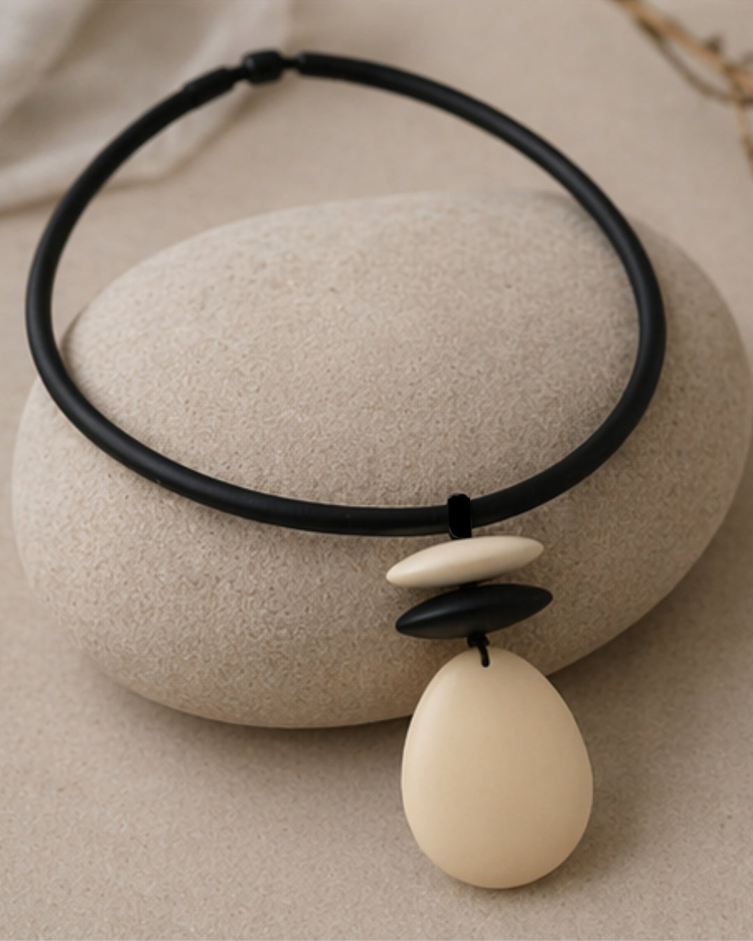 Jen Kahn rubber dome choker with resin dome detail on rubber cord
